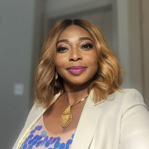 Meet your Posher, Stella